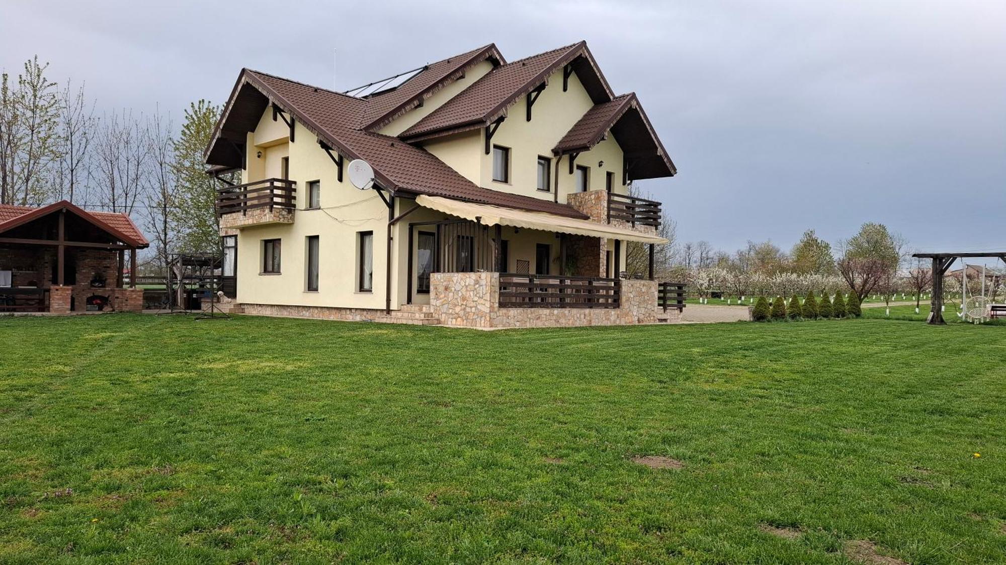 Hotel Dor de Casa Doljesti Exterior foto